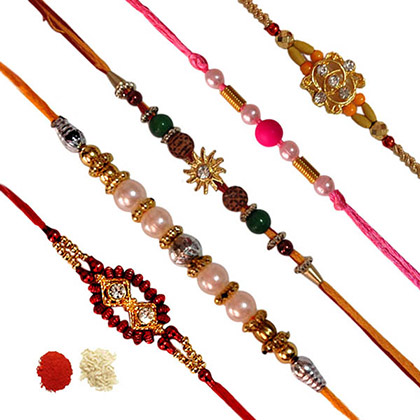 5 Striking Rakhi Gifts Hampers to Astonish Brother in USA