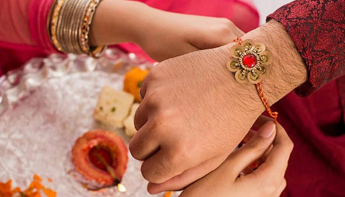10 Essential Things for Traditional Raksha Bandhan Celebrations!