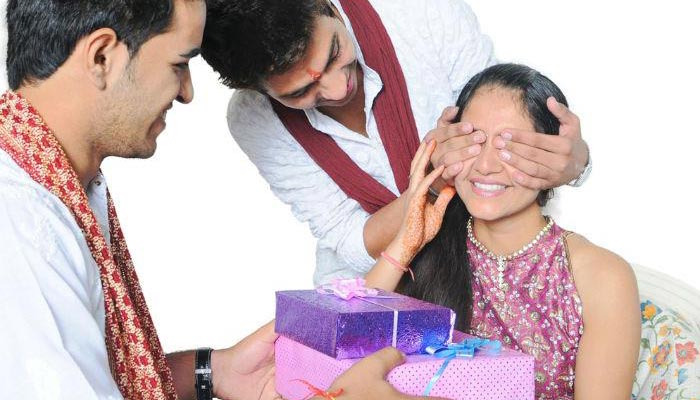 Ways to Surprise Your Sibling on Raksha Bandhan