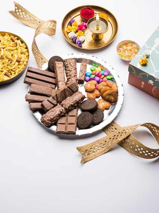 Sibling Love, Chocolate Treats: Rakhi Combo