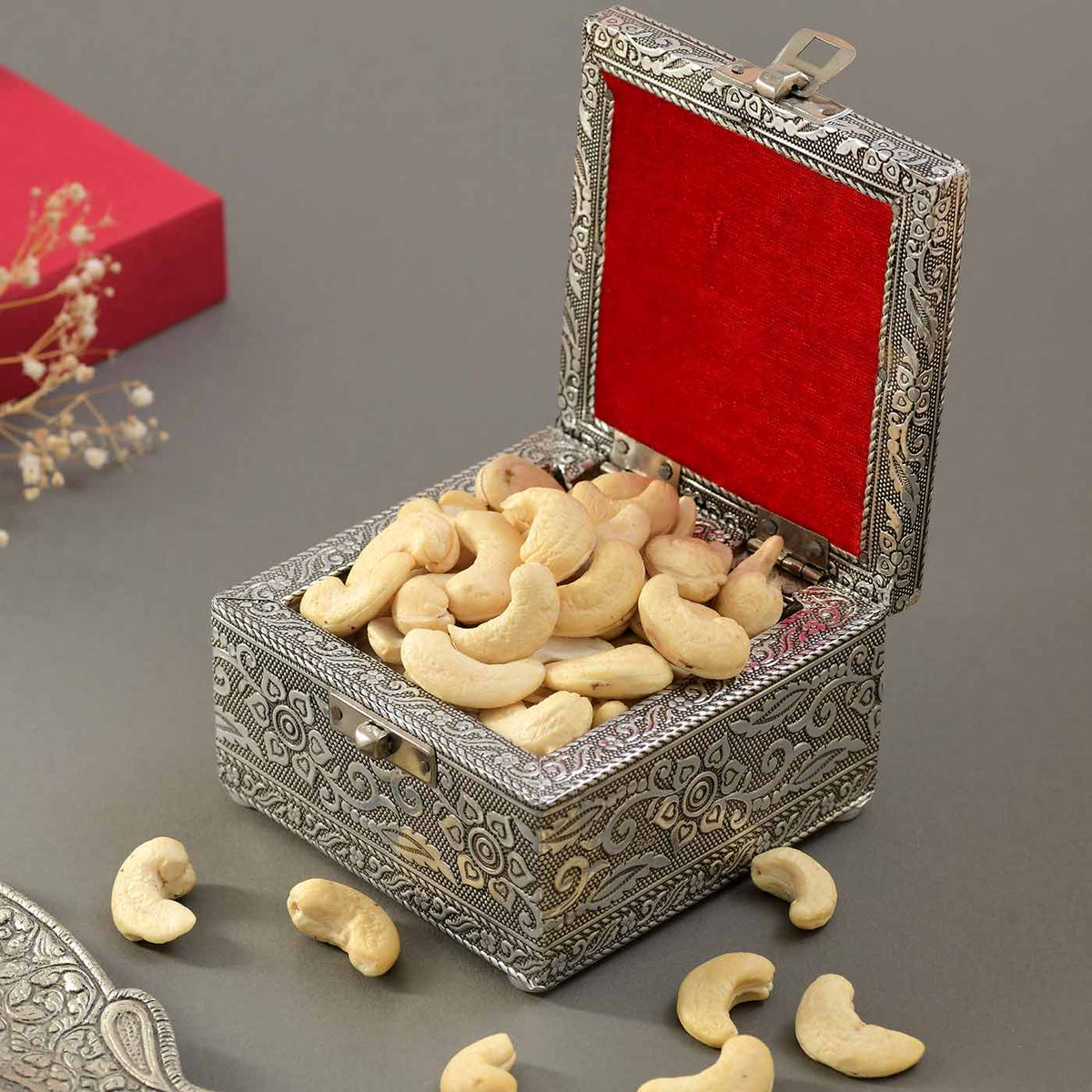 Cashew with Dhaga for Bhai Dooj Combo